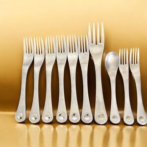 ROBERT WELCH PENDULUM STAINLESS FLATWARE 10 Misc pieces